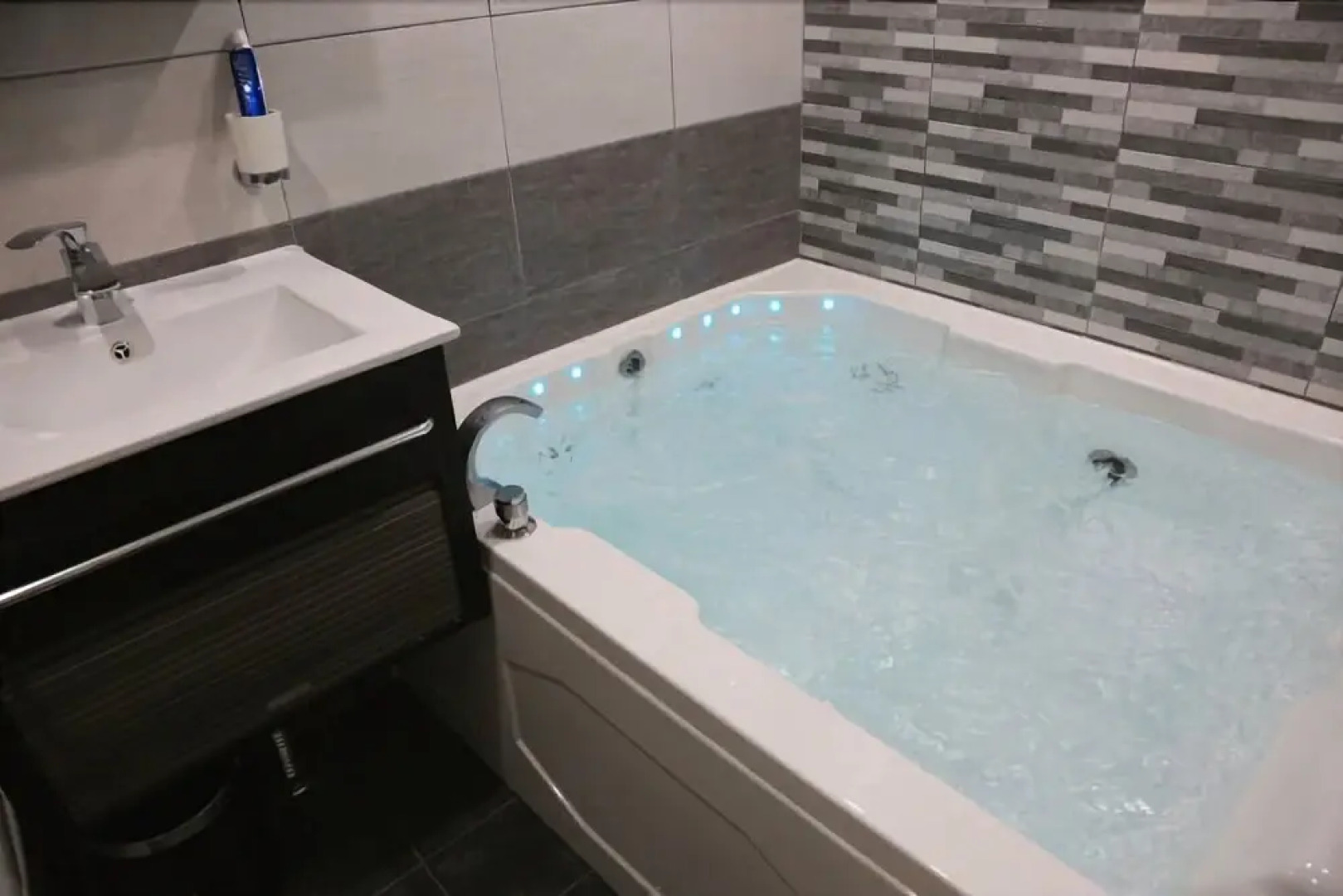 Boryeong Jewelry Pension