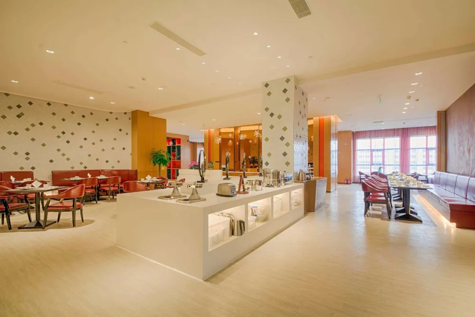 Ramada Encore Lingbao