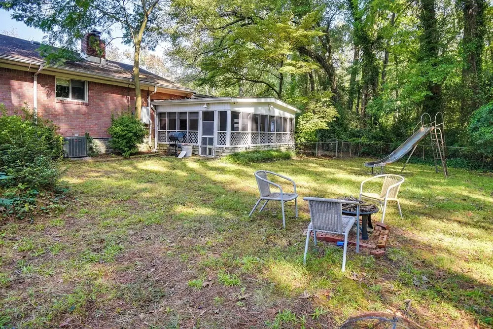 Pet-friendly Norfolk Retreat ~ 7 Mi to Beach!