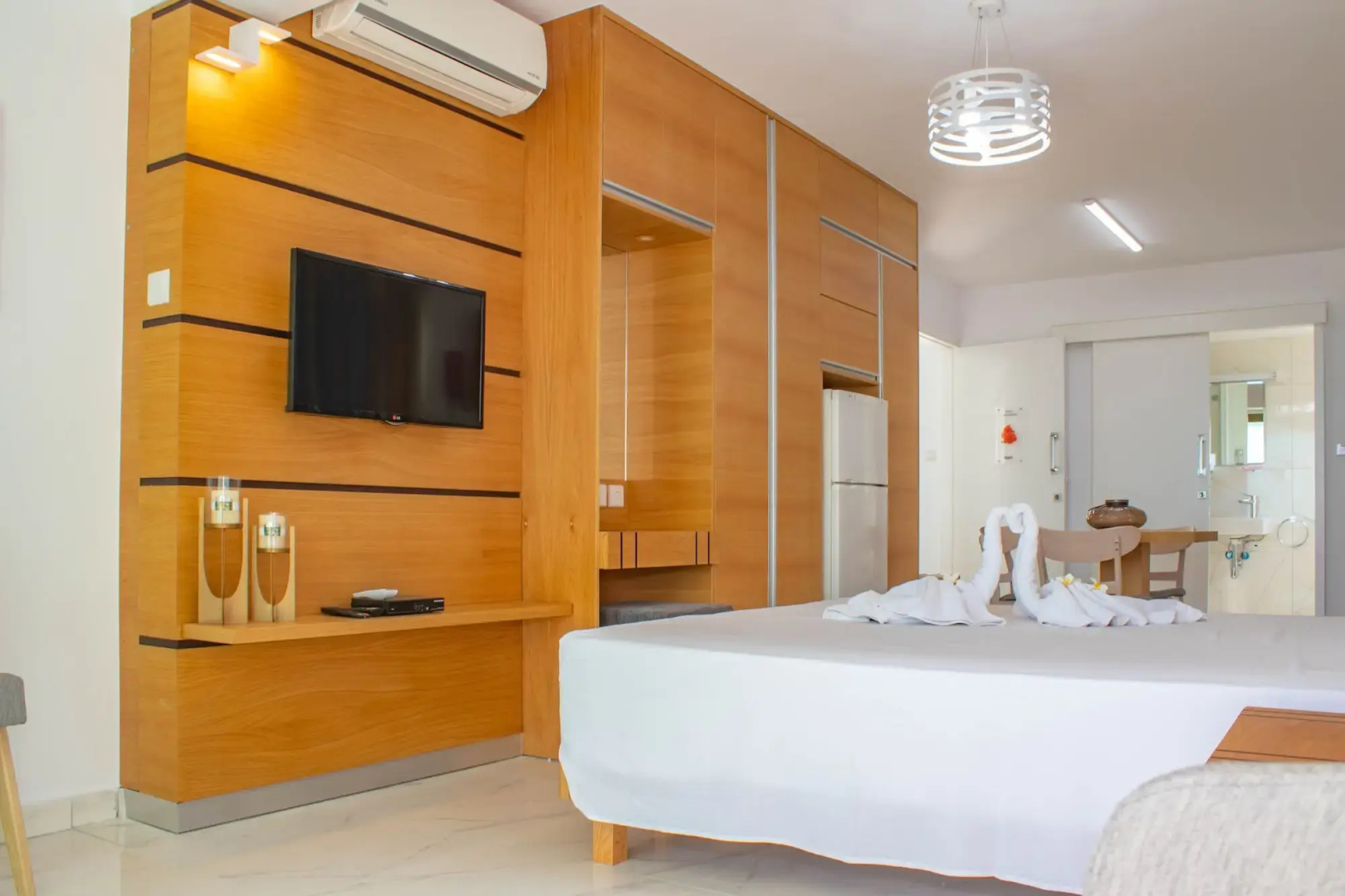 Rododafni Beach Apartments