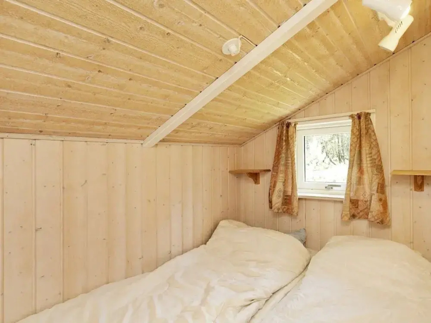 10 Person Holiday Home in Albaek