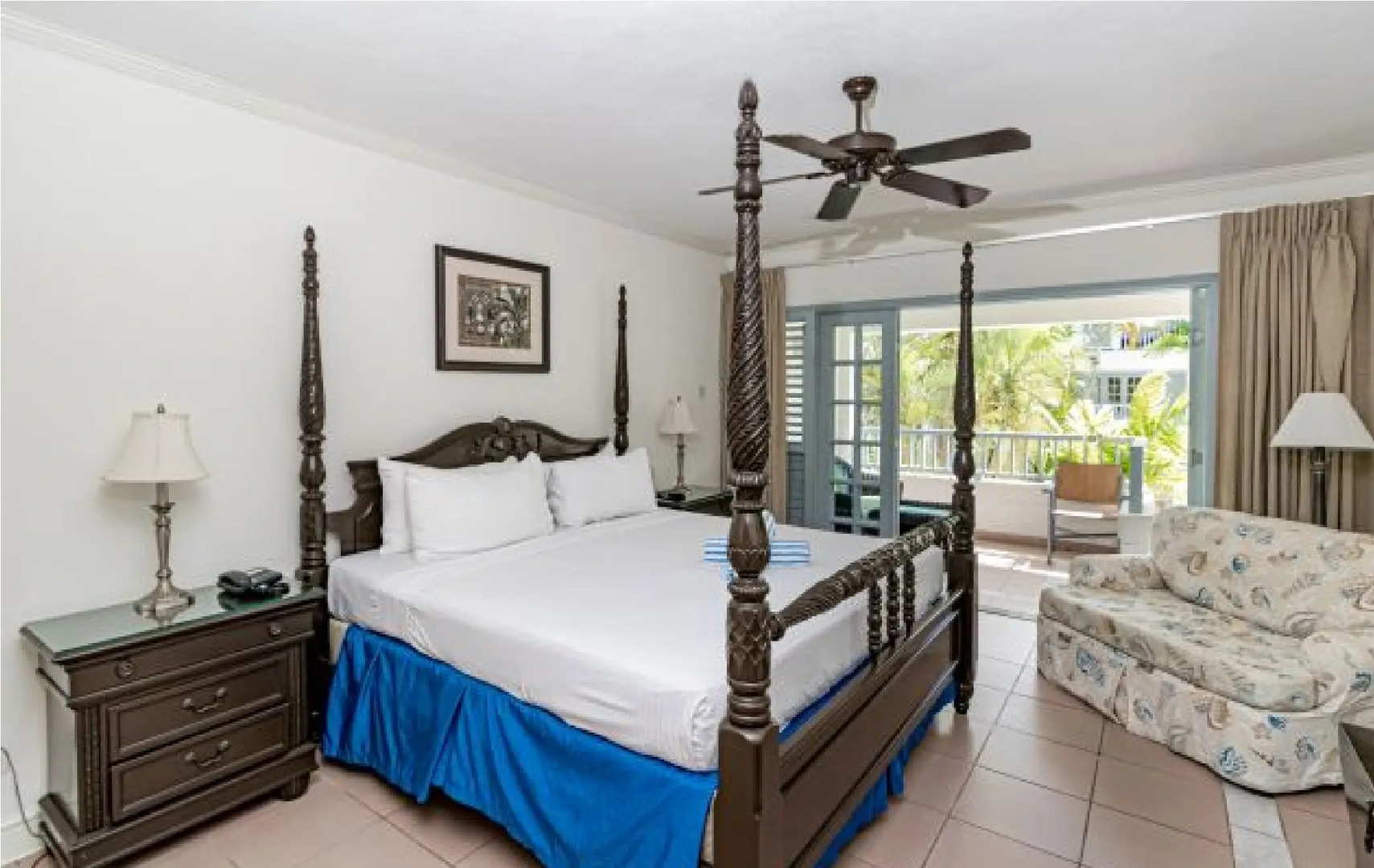 Savannah Beach Club Hotel