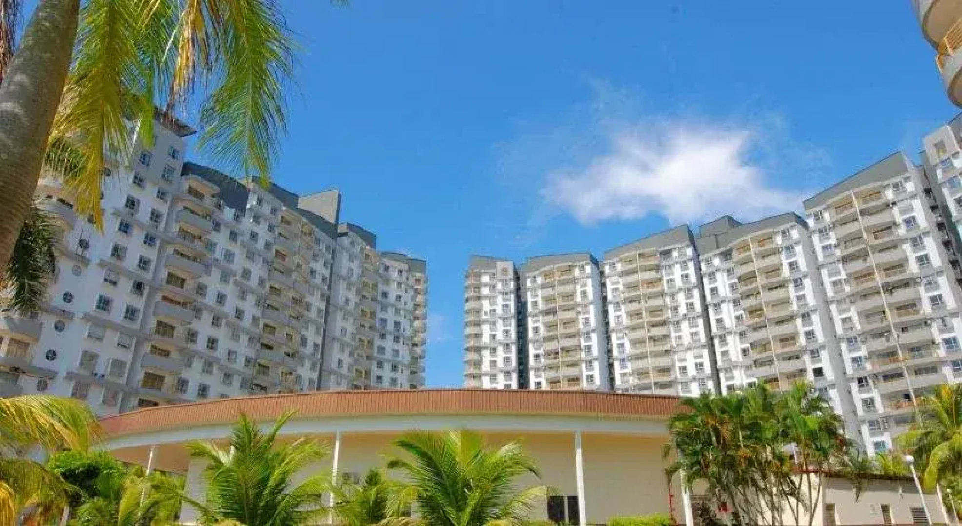 OYO Home 90374 Maya Apartment Bay View Villas