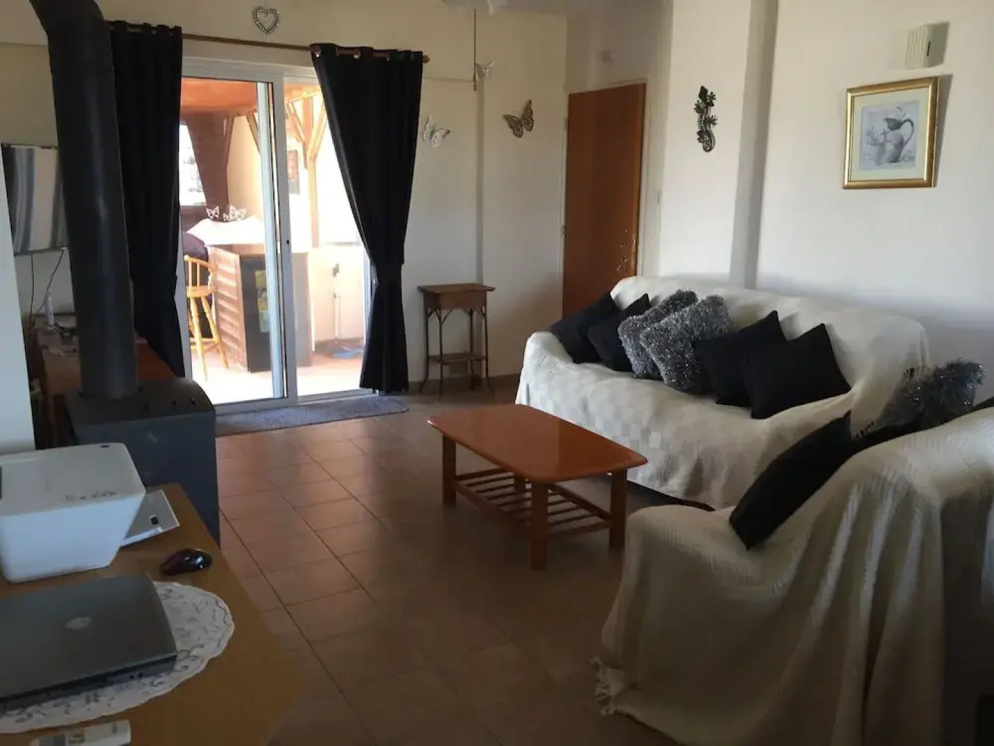 2 Bed Flat - Sleeps 4 - Pool - Parking - Wifi