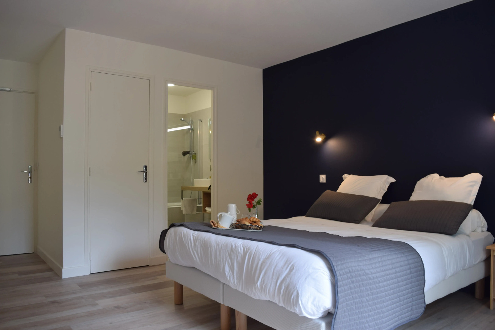 Hôtel et Appartements Les Platanes