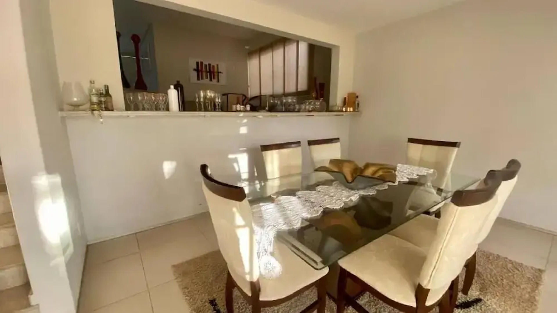 Casa com Piscina - Quartos Privativos