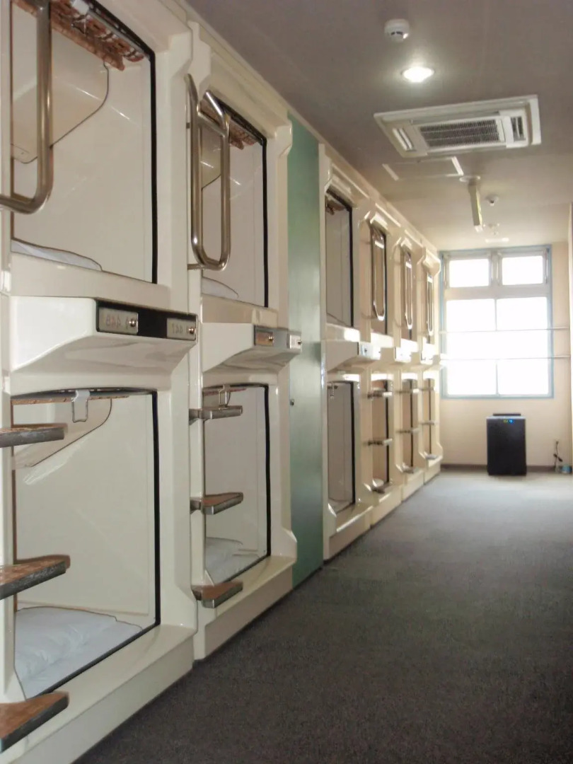 Capsule Hotel Kobe Sannomiya (Male Only)