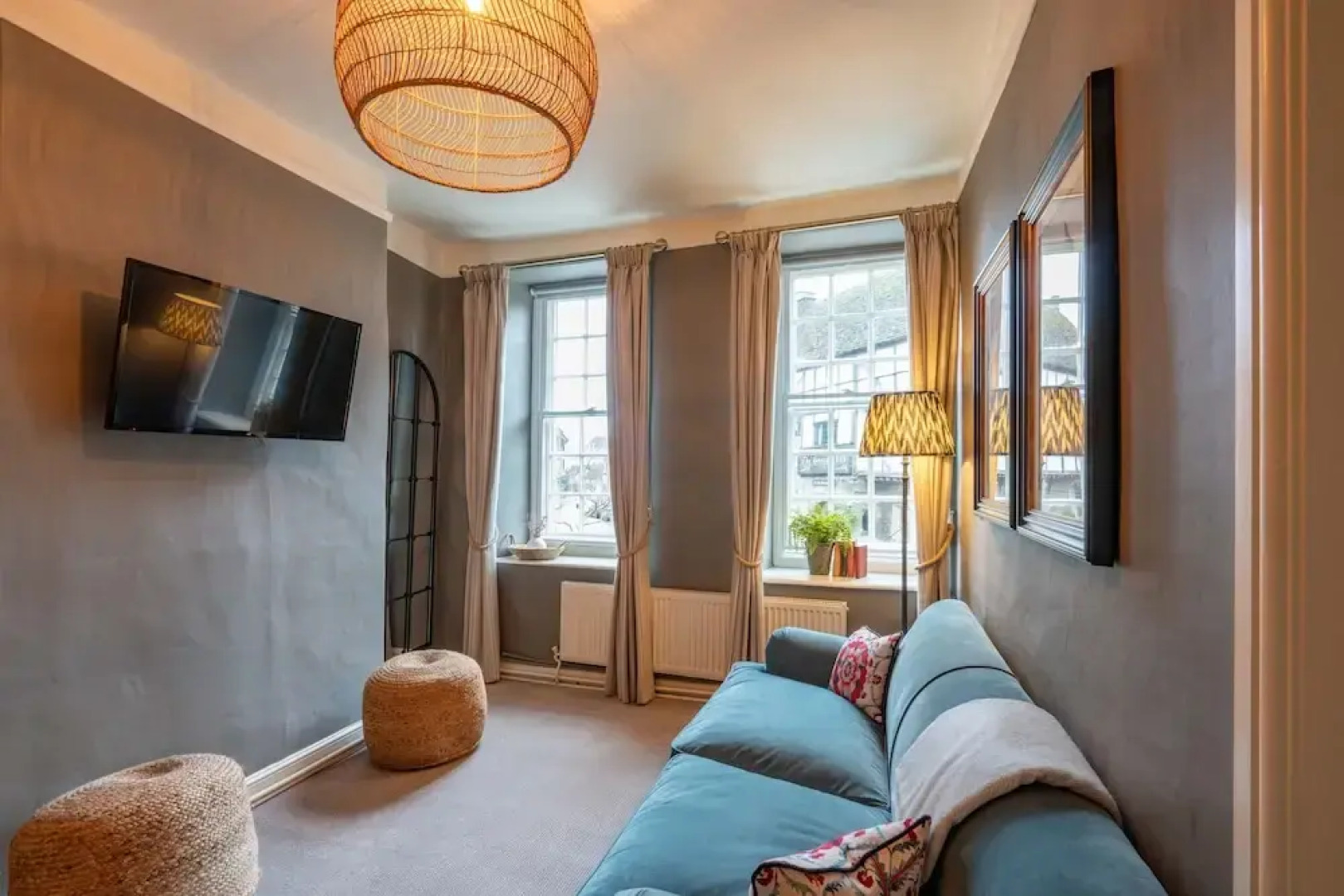 The George Inn & The Plaine