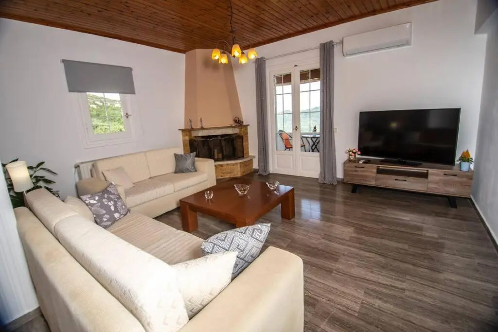 Giannis House 2022 by Corfu Escapes