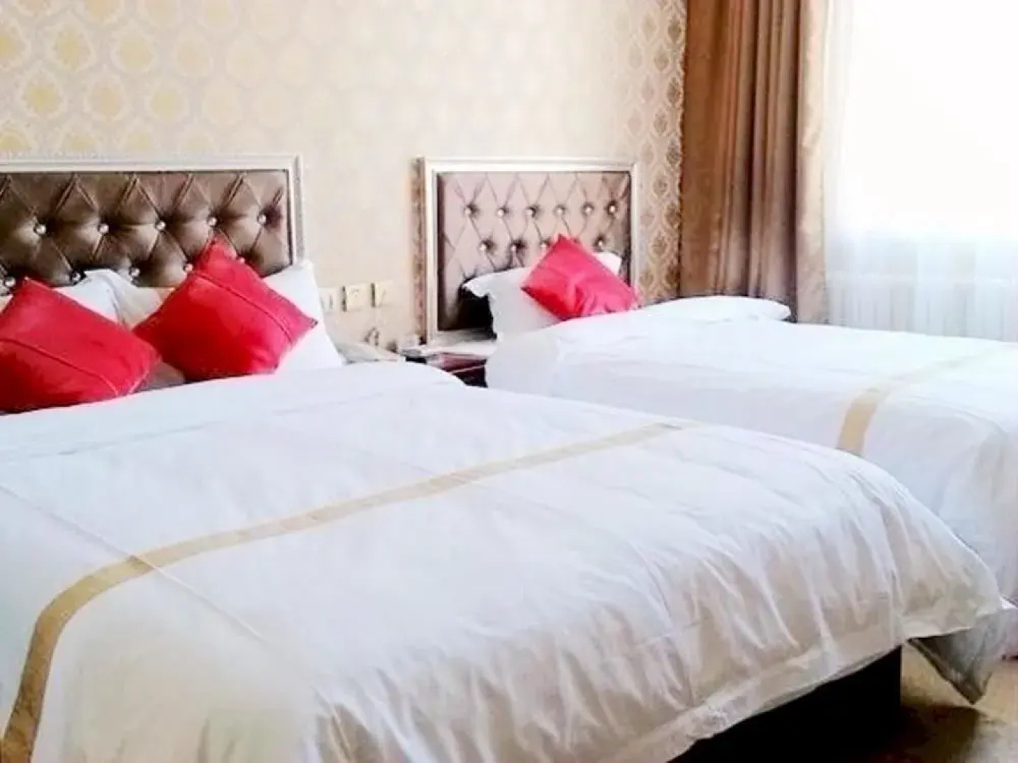 Junhao Business Hotel