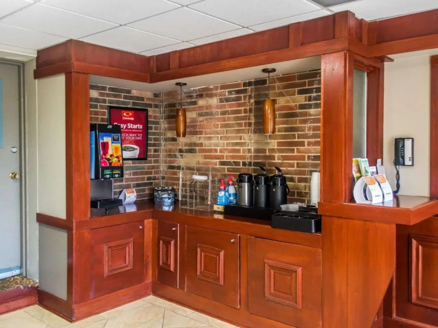Отель Econo Lodge Warrensville Heights