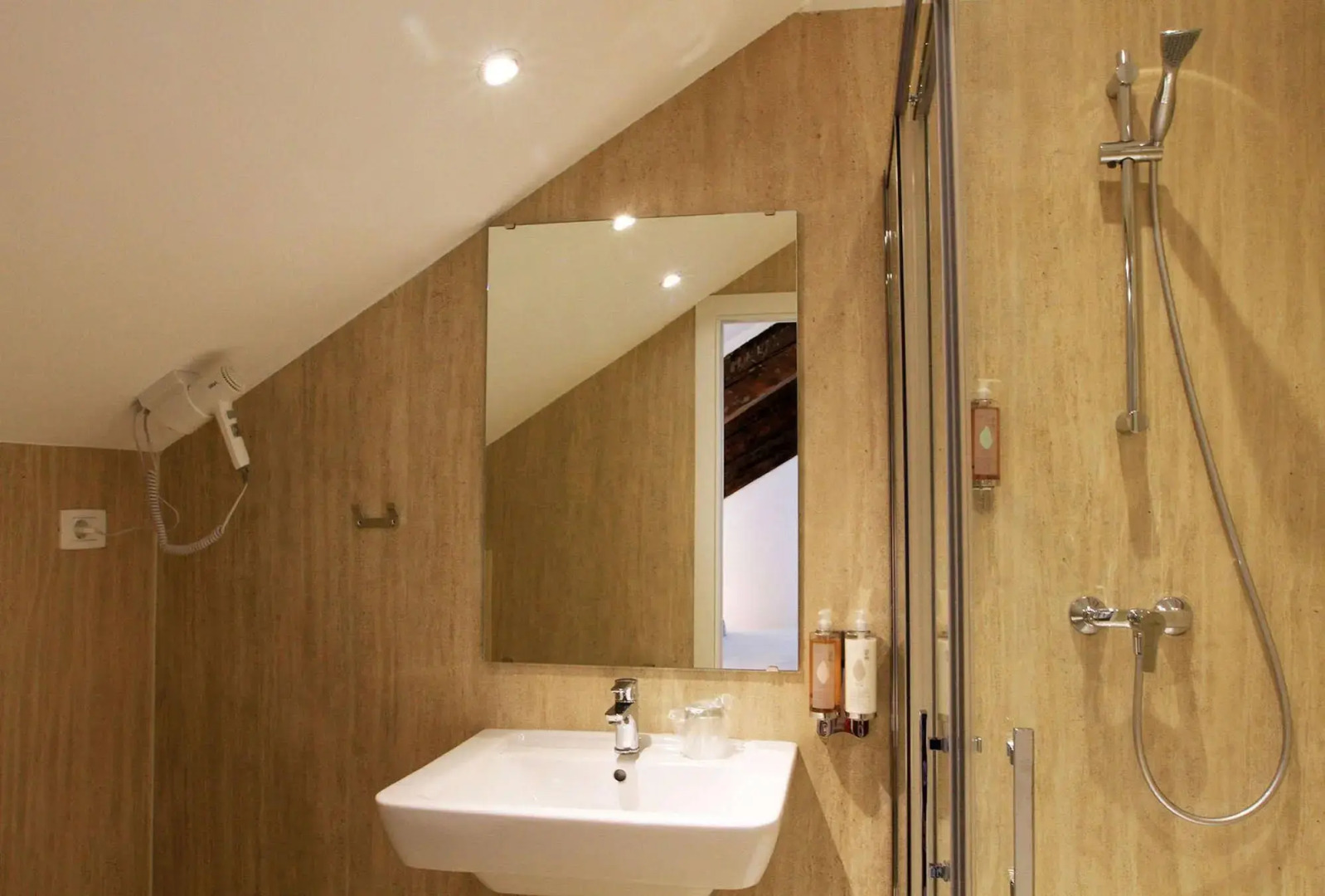 Azur Palace Luxury Rooms