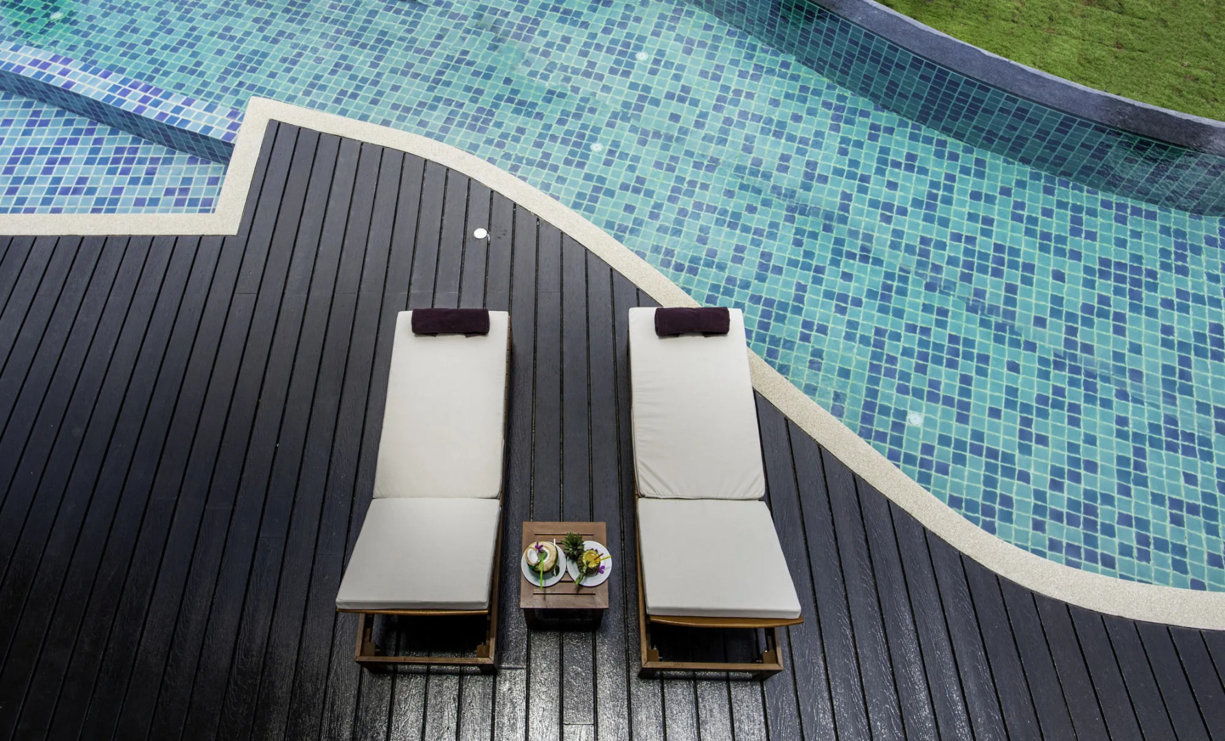 Отель The Lunar Patong