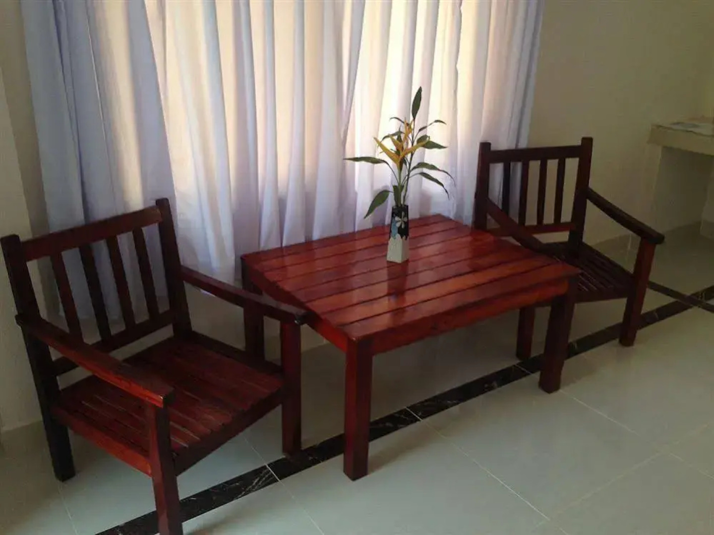 Le Coco De Mer Bungalows & Restaurant