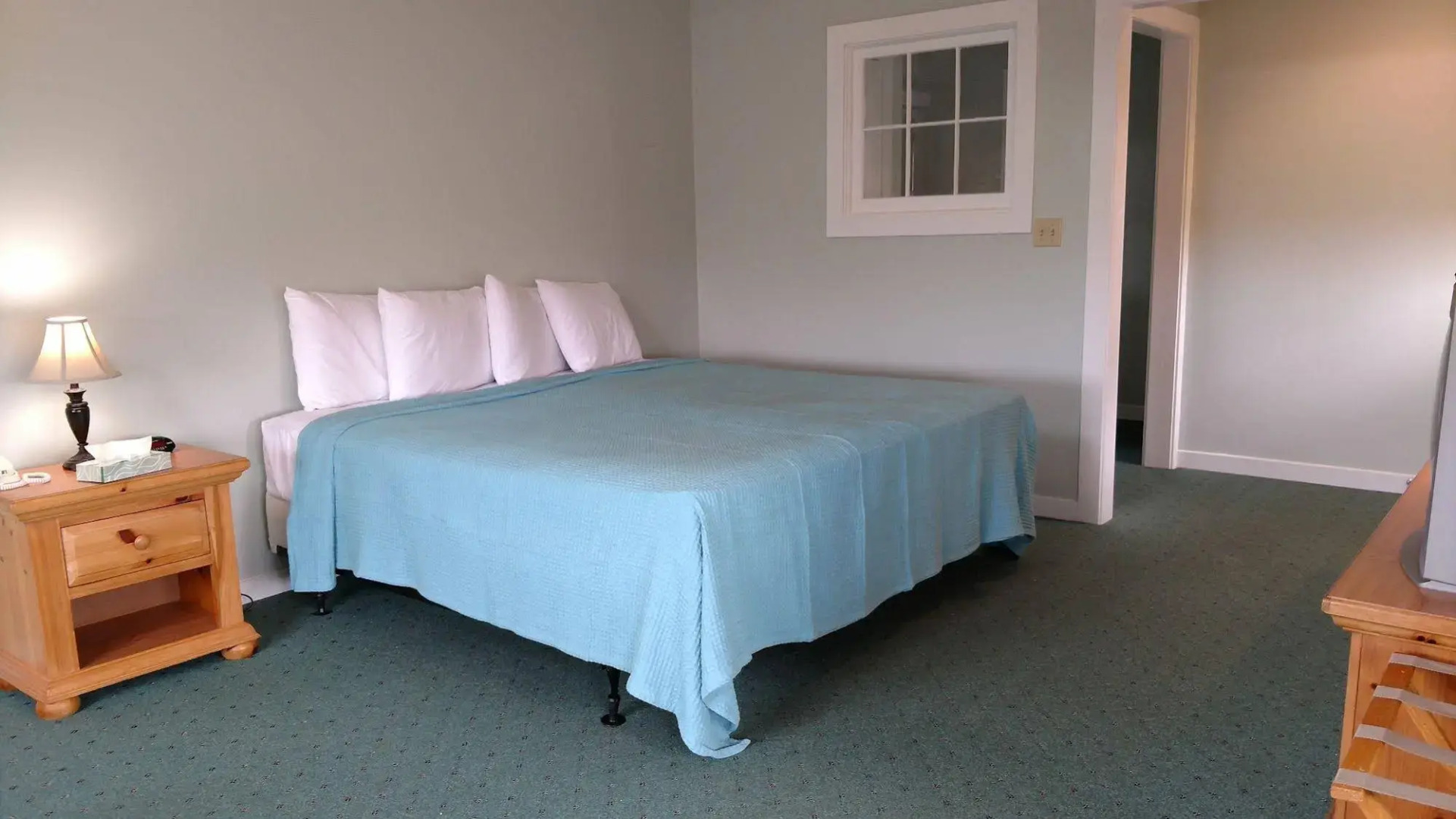 Spruce Lane Lodge and Cottages