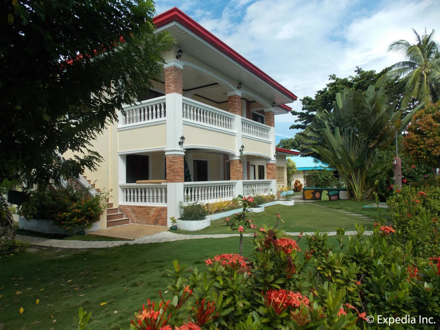 Looc Garden Beach Resort