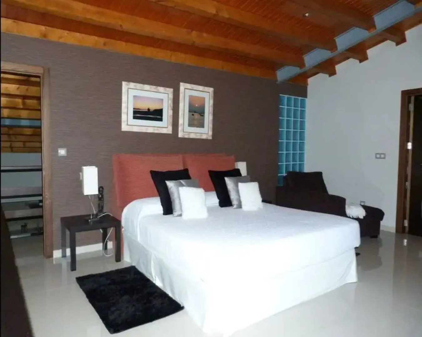 A Coruna 102253 3 Bedroom Holiday home By Mo Rentals