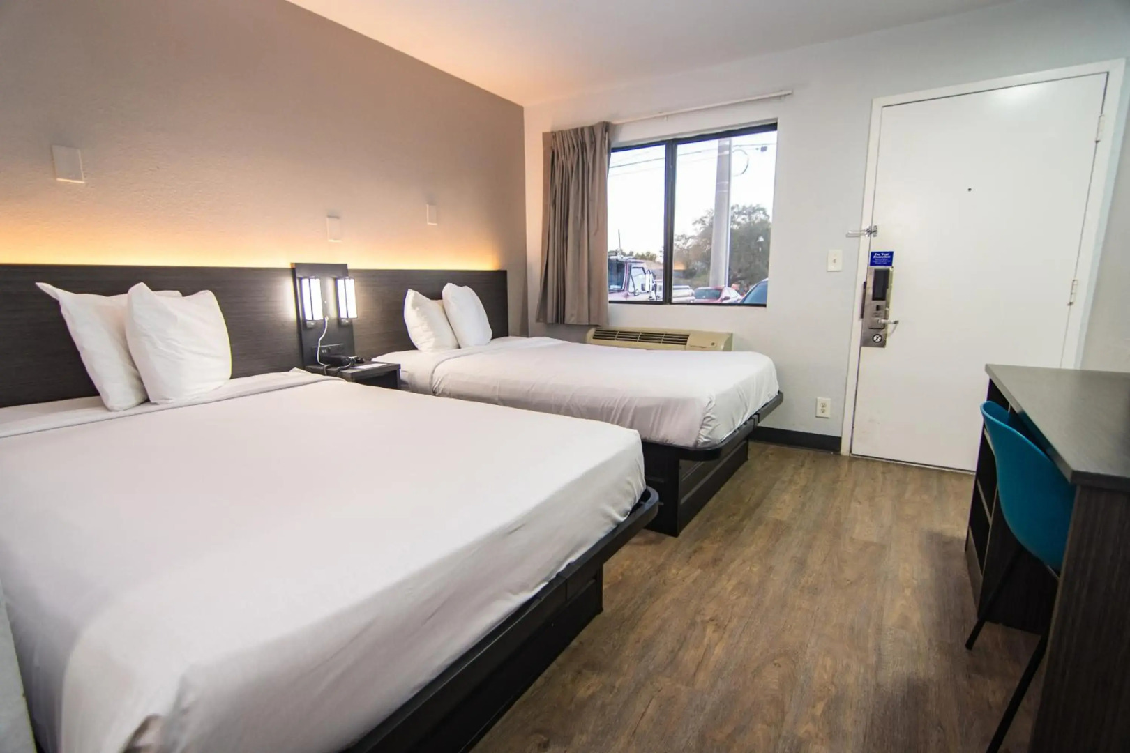 Motel 6 Lakeland, FL