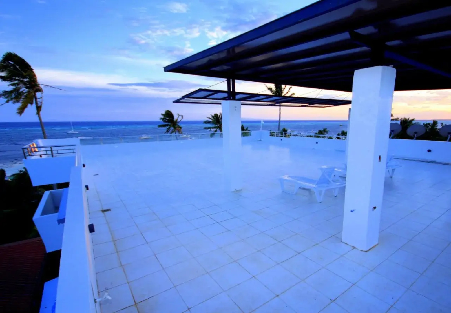 Bohol South Beach Hotel