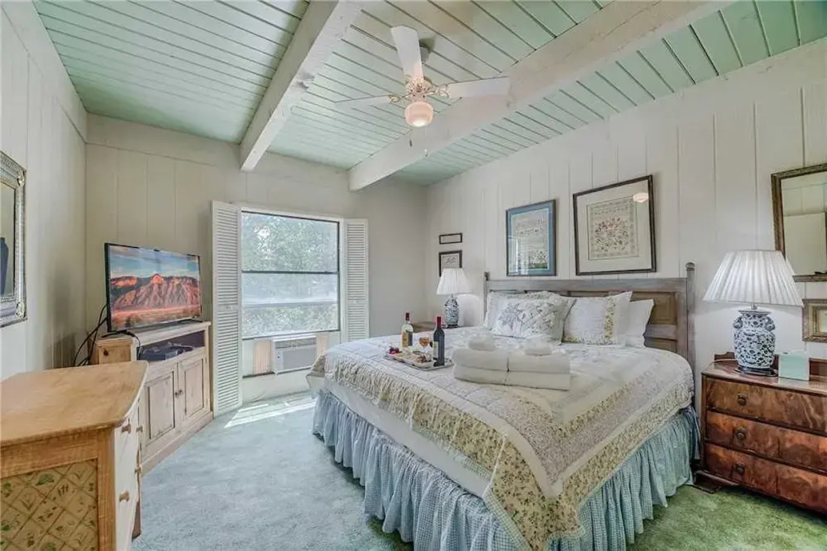 Lego House - Three Bedroom Cabin