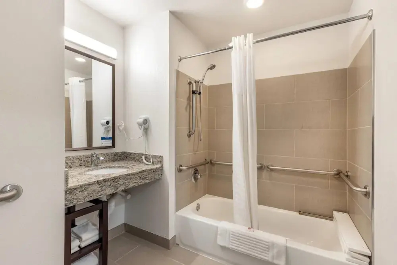 Microtel Inn & Suites by Wyndham Aztec