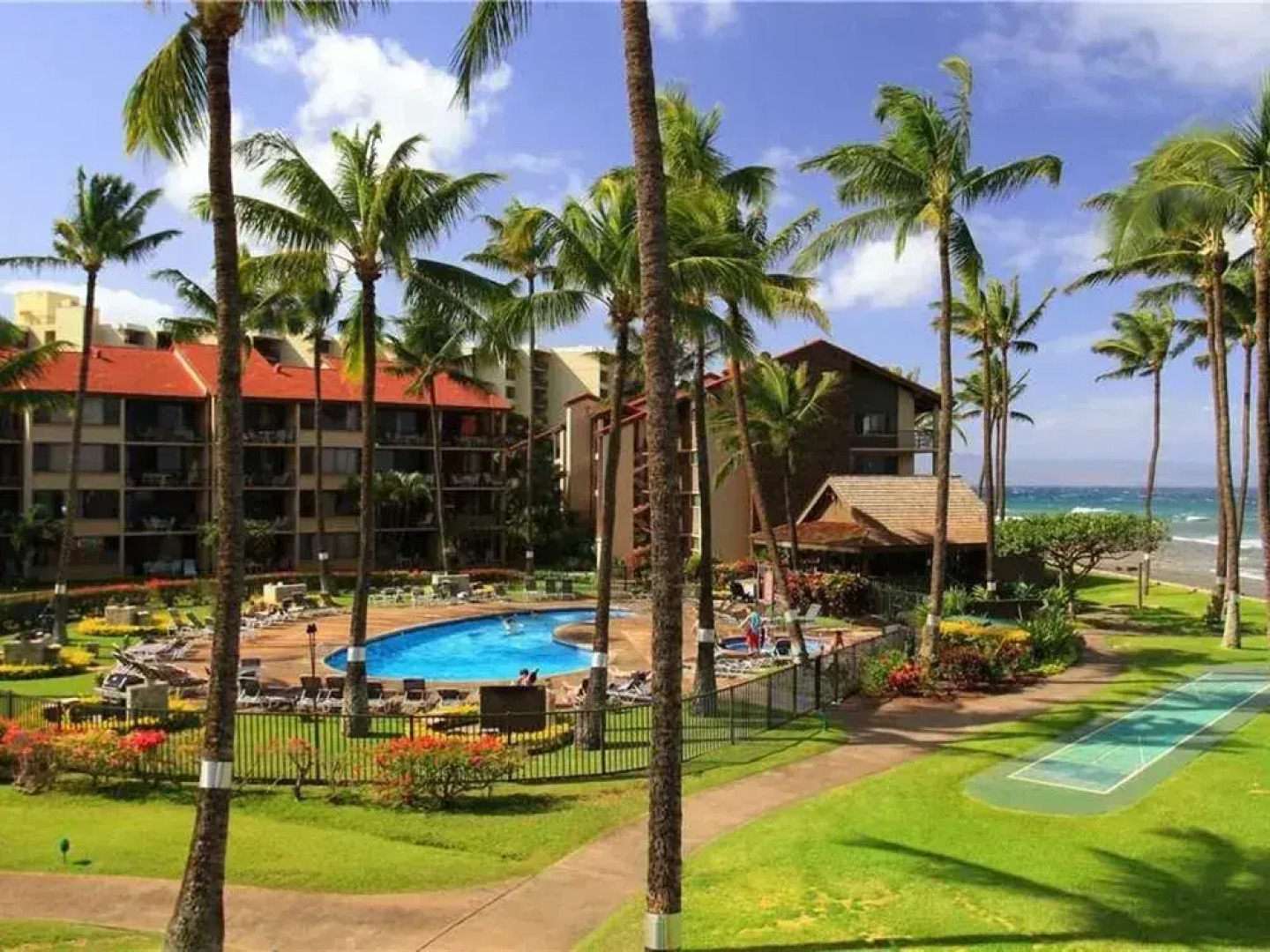 Pohailani 128 by RedAwning