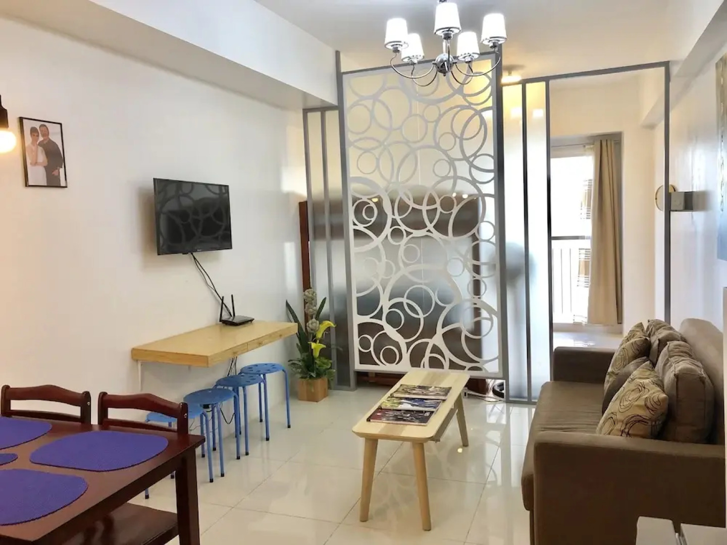 Dr. Calayan's Cozy Wind Residences Tagaytay Taal View