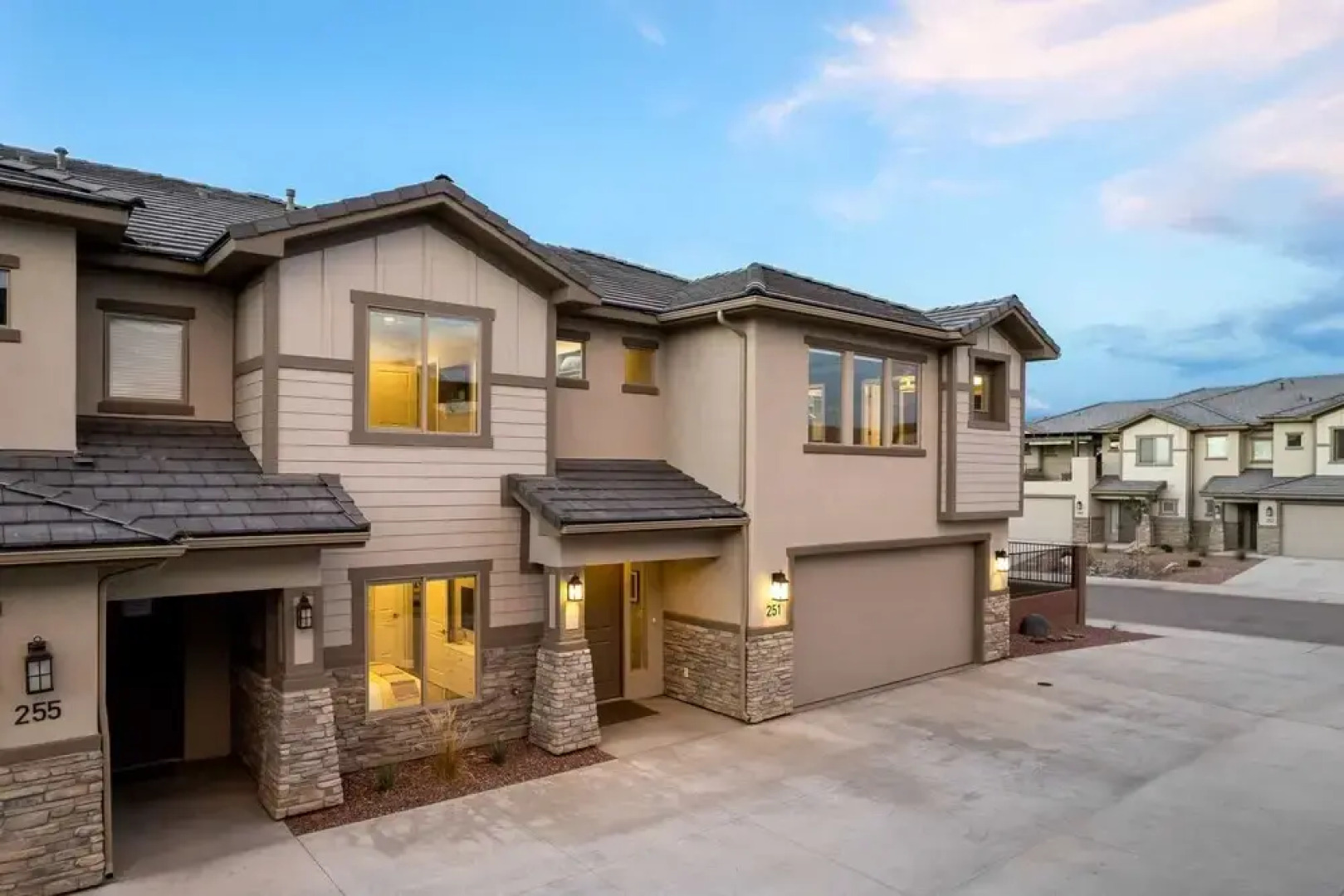 Desert Sky 7 Bedroom Townhouse