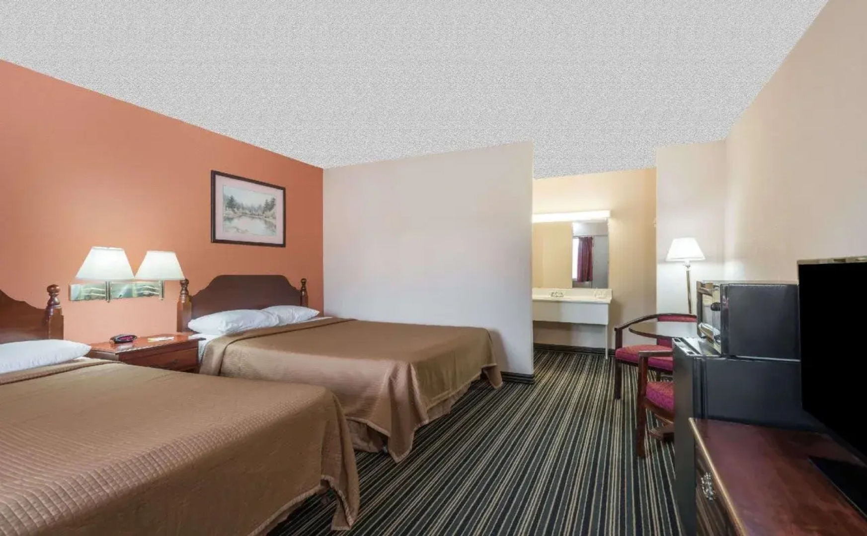 Days Inn by Wyndham Lenox MA