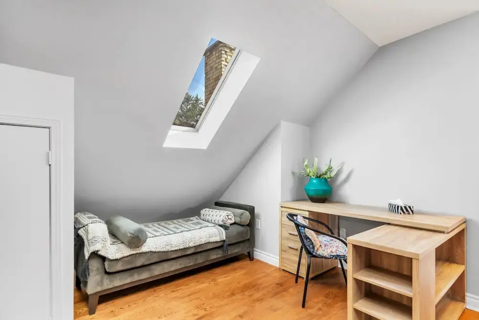 Private 2bdrm Unit With Ensuite Laundry - U5A