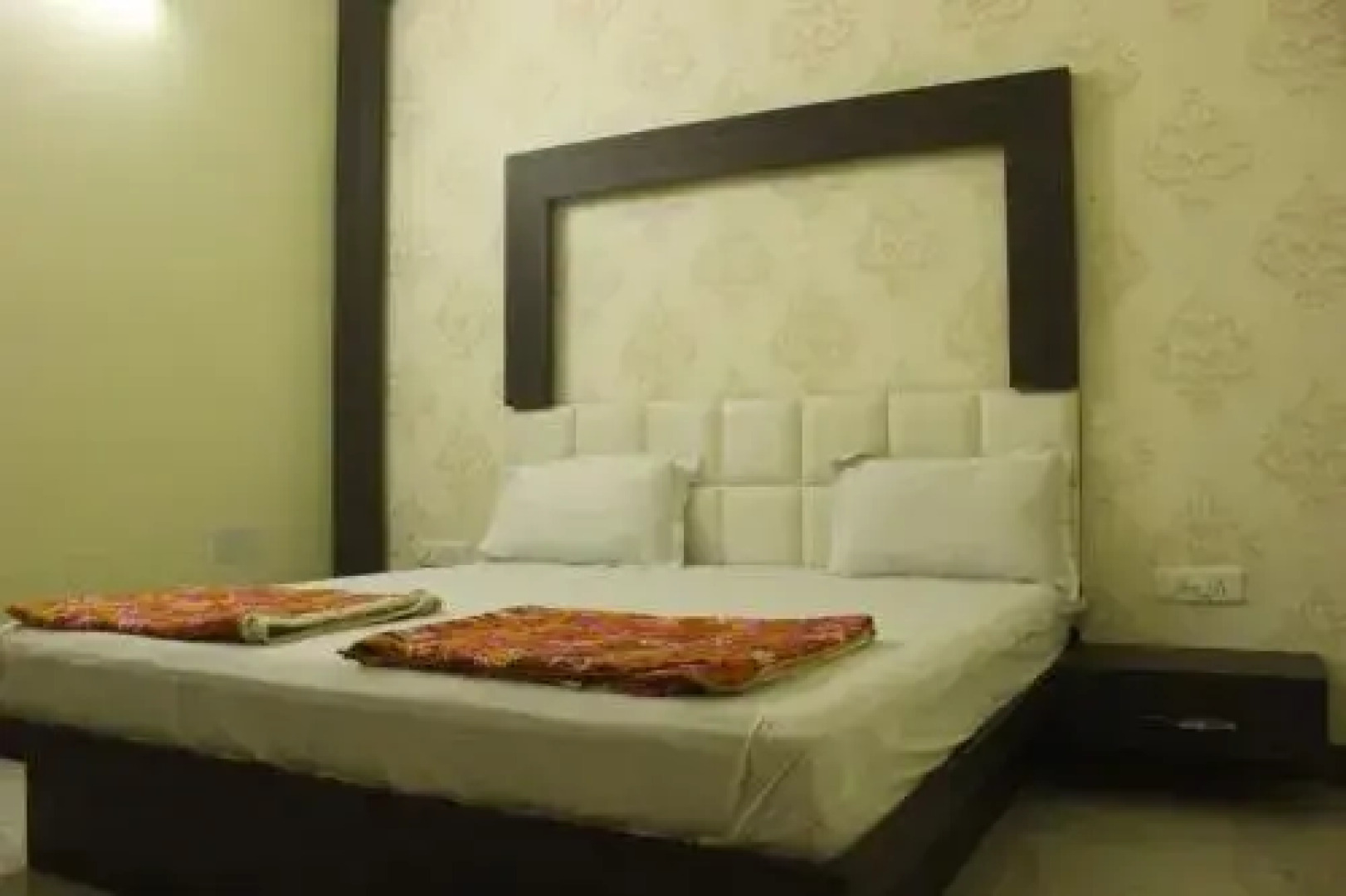 Harman Hotel And Restaurant