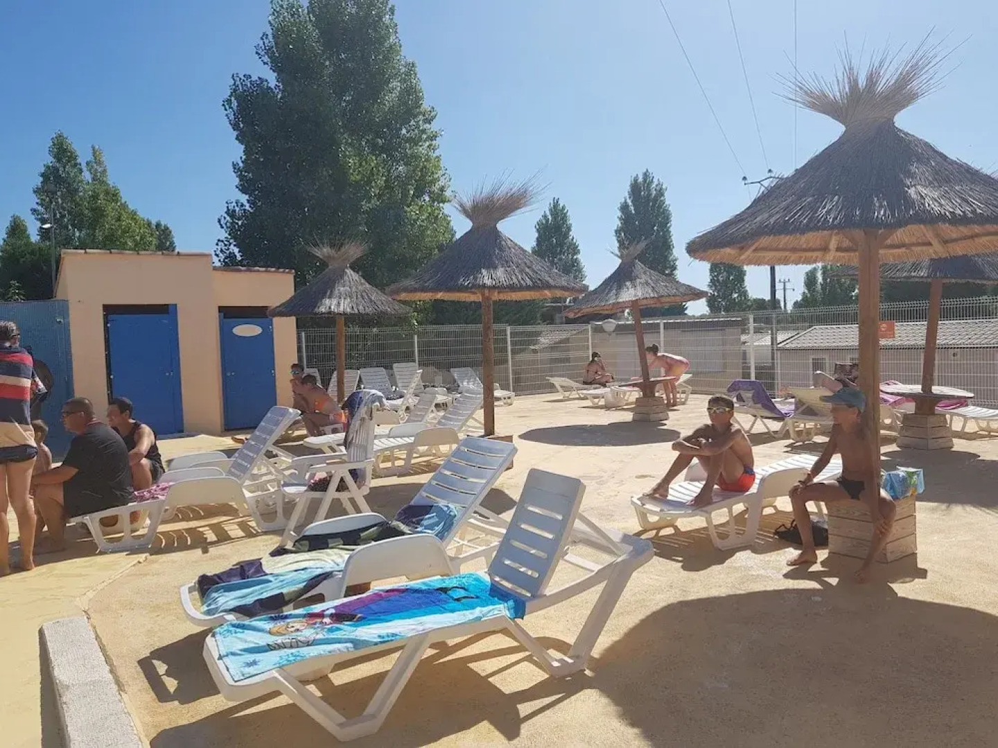 Mobile Home 3 chambre clim TV camping 4