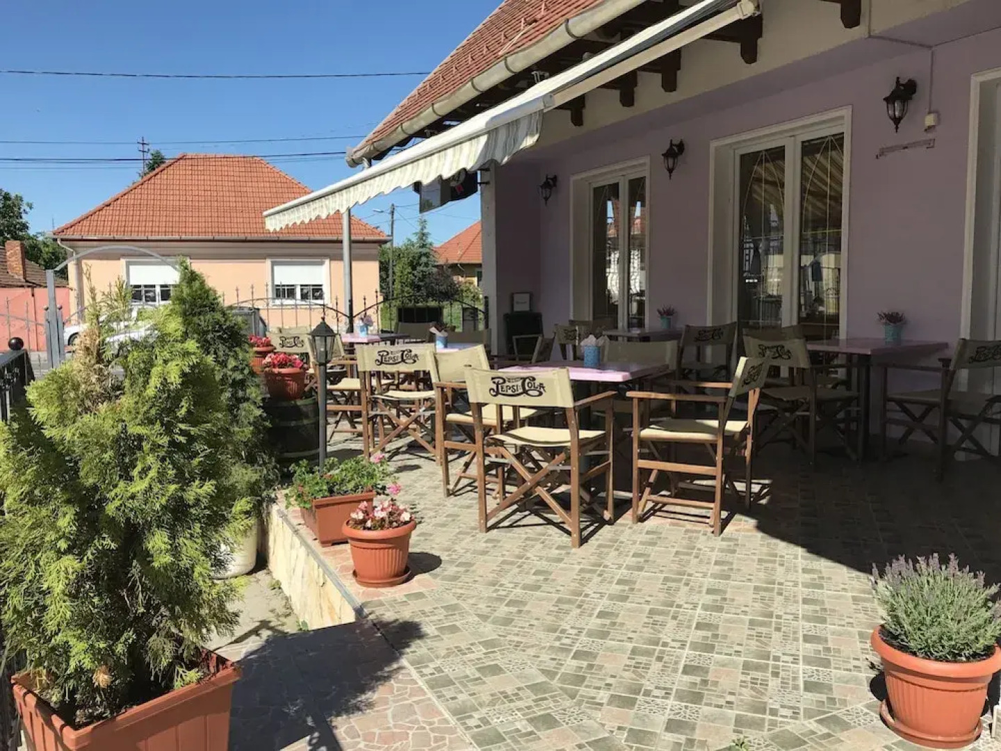 Petit Normandi Bistro  Panzi