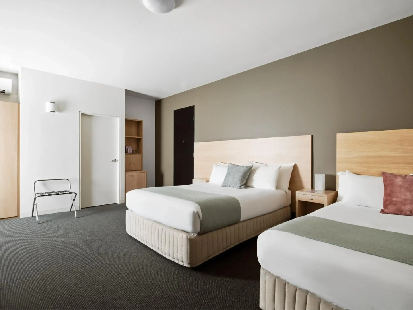 Saint Kilda Beach Hotel (formerly Rydges St Kilda)