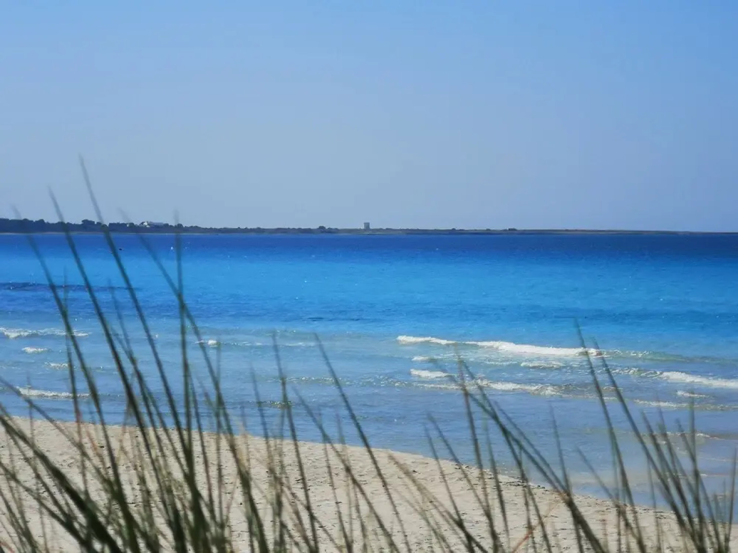 Luxurious Villa in Torre Suda with Jacuzzi