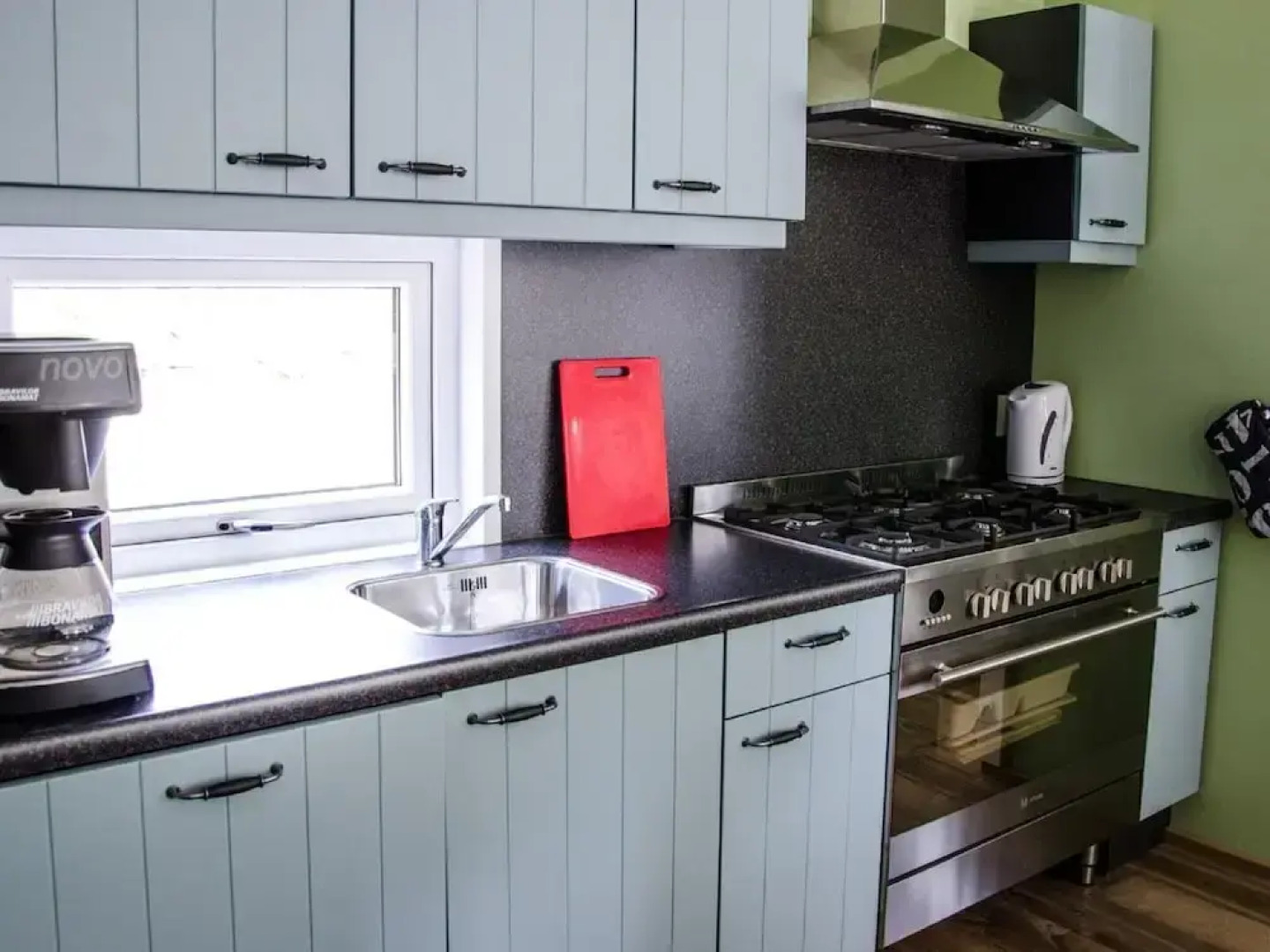 Beautiful House With Sandy Beach, Near Giethoorn