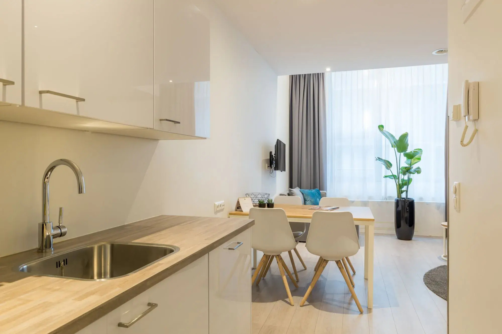 Hotel2Stay