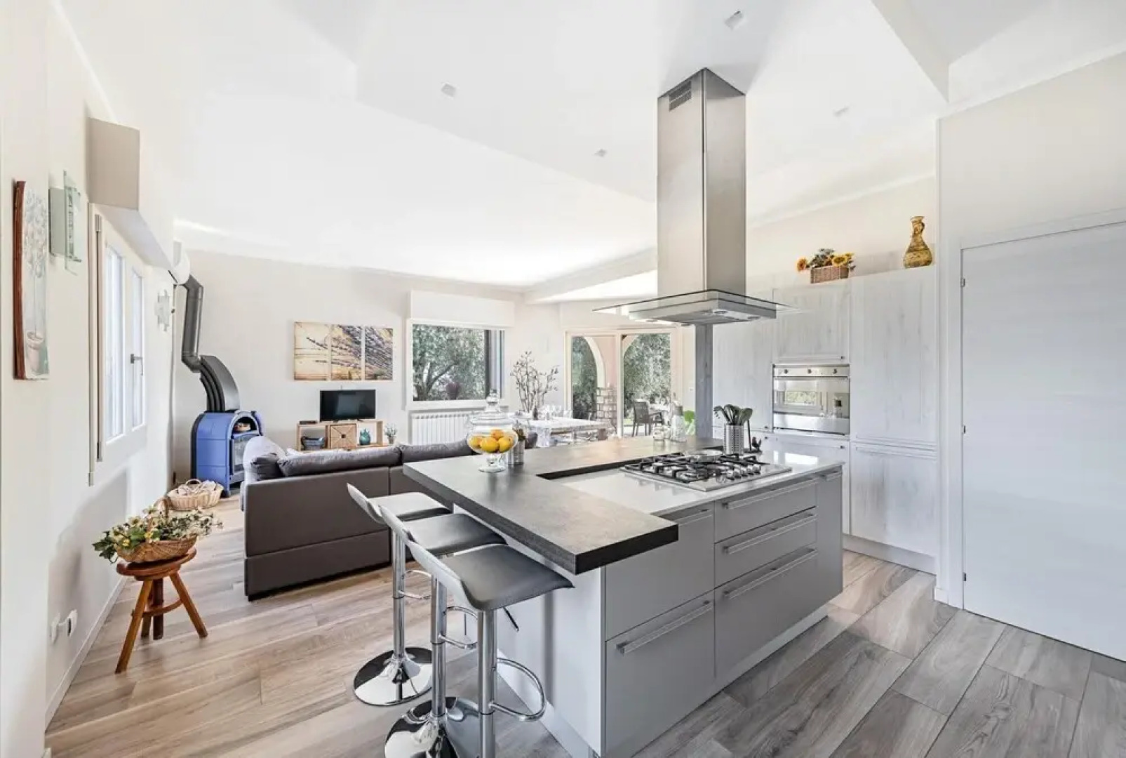 Villa Daniela con Piscina Vista Lago by Wonderful Italy