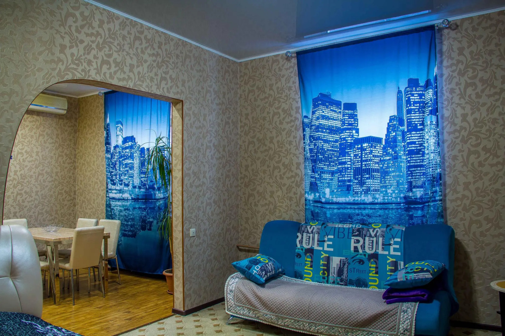 Лондон Хаус