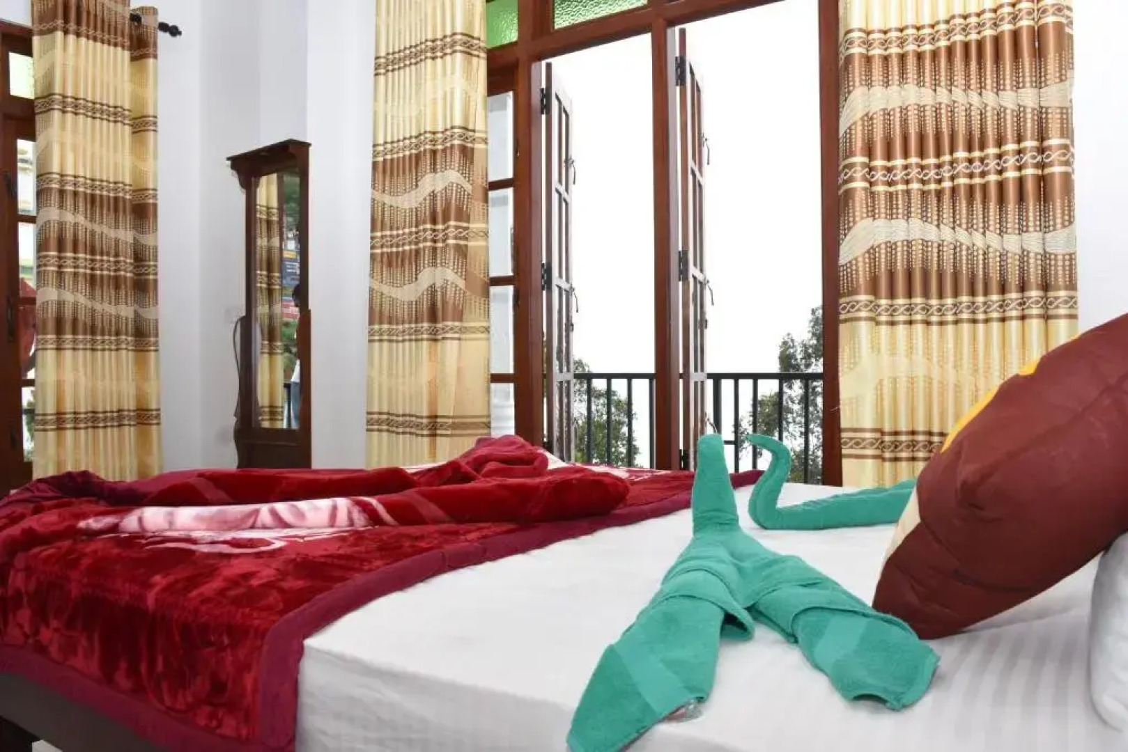 Grand View Guest House & Restaurant