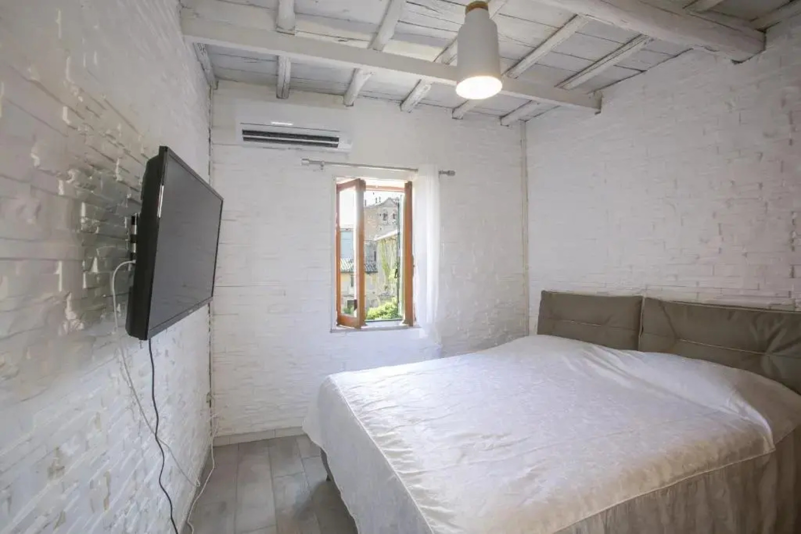 Bali only for two ,La Torre