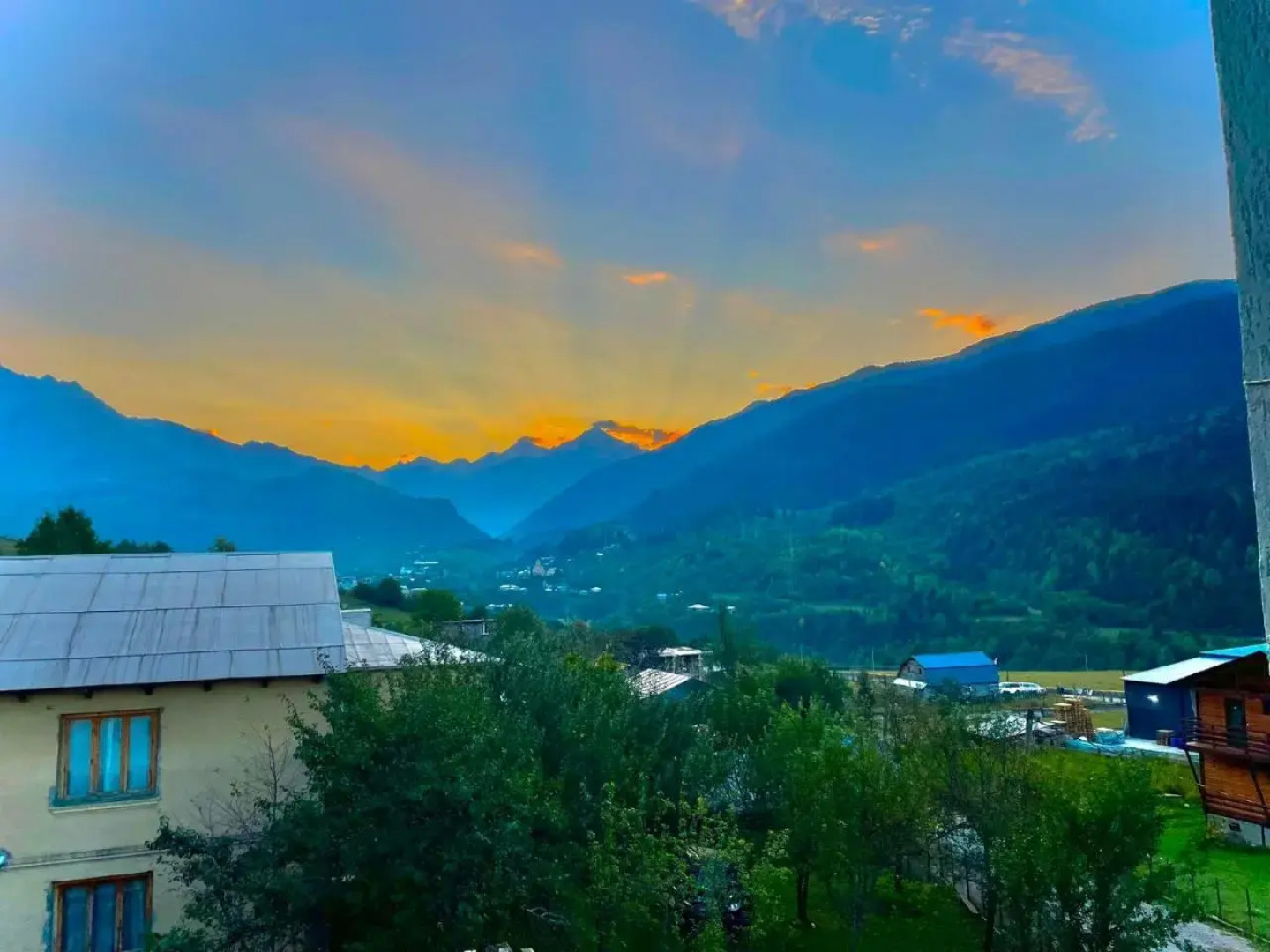 Niniko Shampriani Guest House