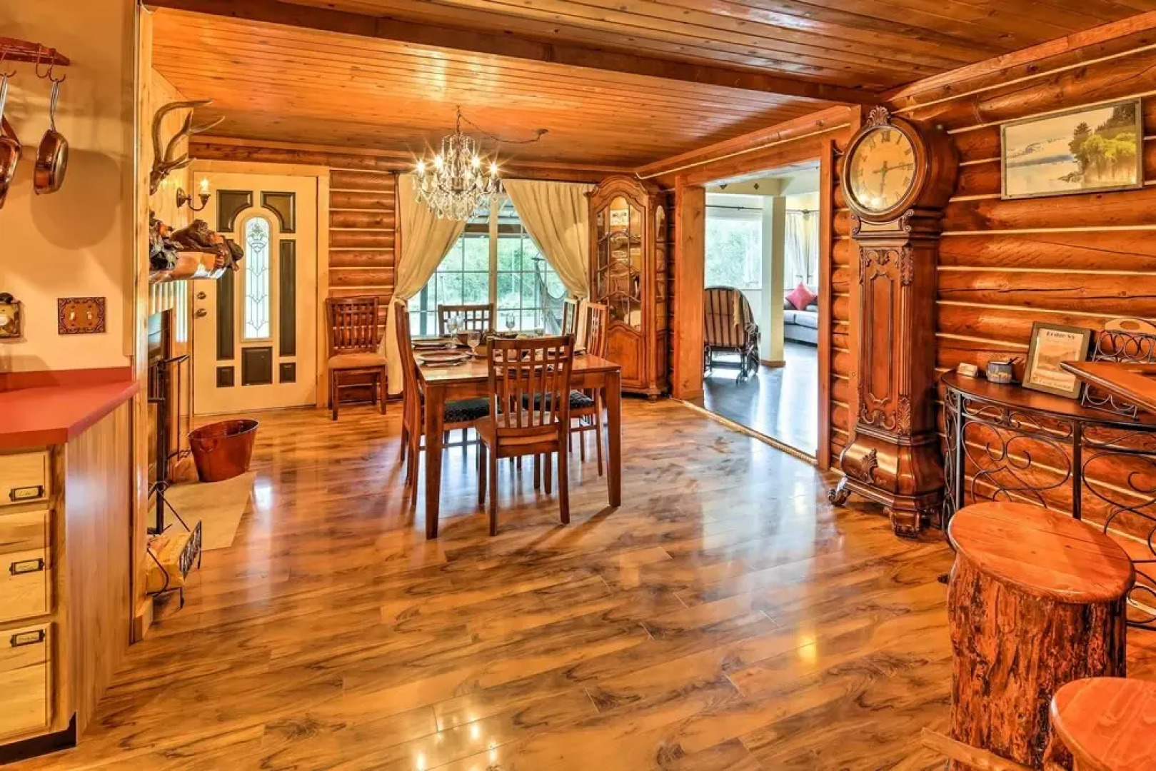 'lodge 88' - Steps to Weiner Lake w/ Dock & Boat!