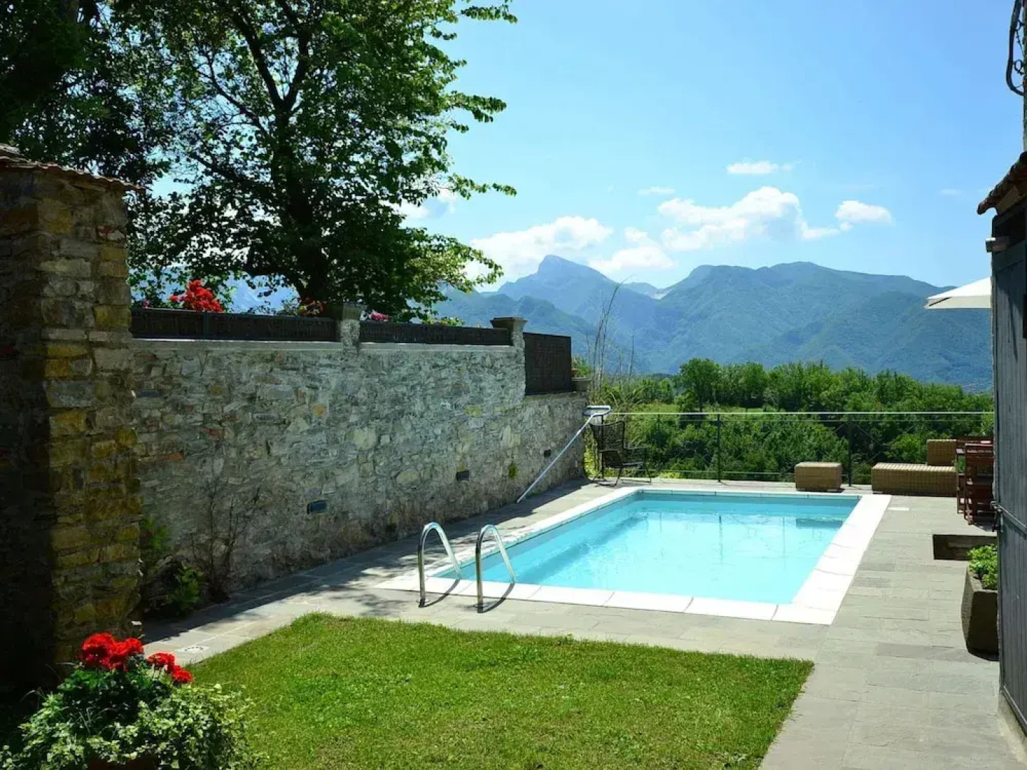 Rustic Tuscan Cottage