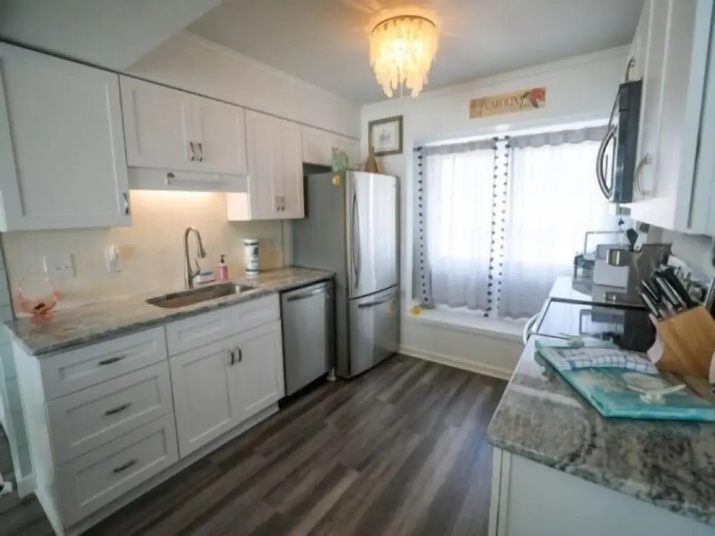 Beach Sunrise - Relaxing and Romantic! Enjoy ocean views from the bedroom with balcony access. 1 Condo by RedAwning