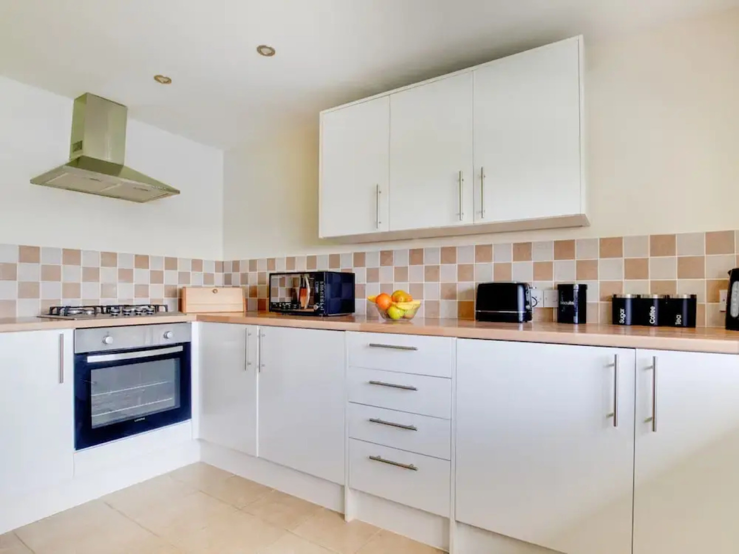 Serene Holiday Home in Hawkinge With Garden