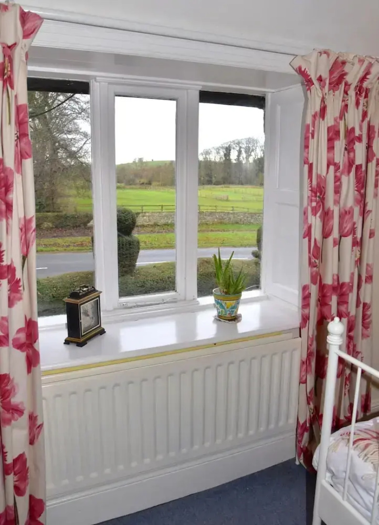 Newburgh House Bed & Breakfast