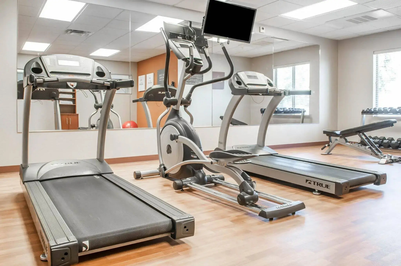 Comfort Suites Farmington