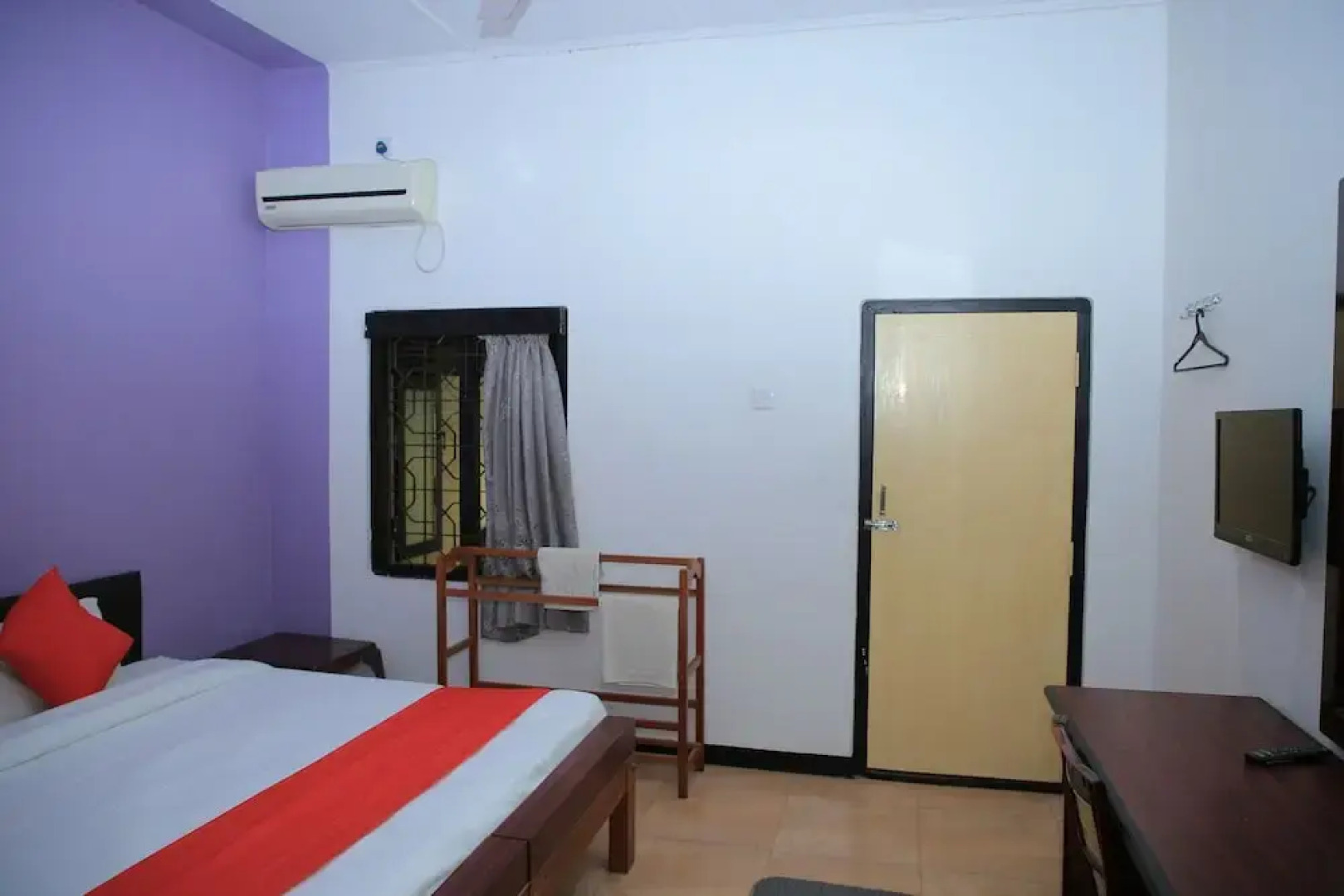 OYO 256 Subash Hotel