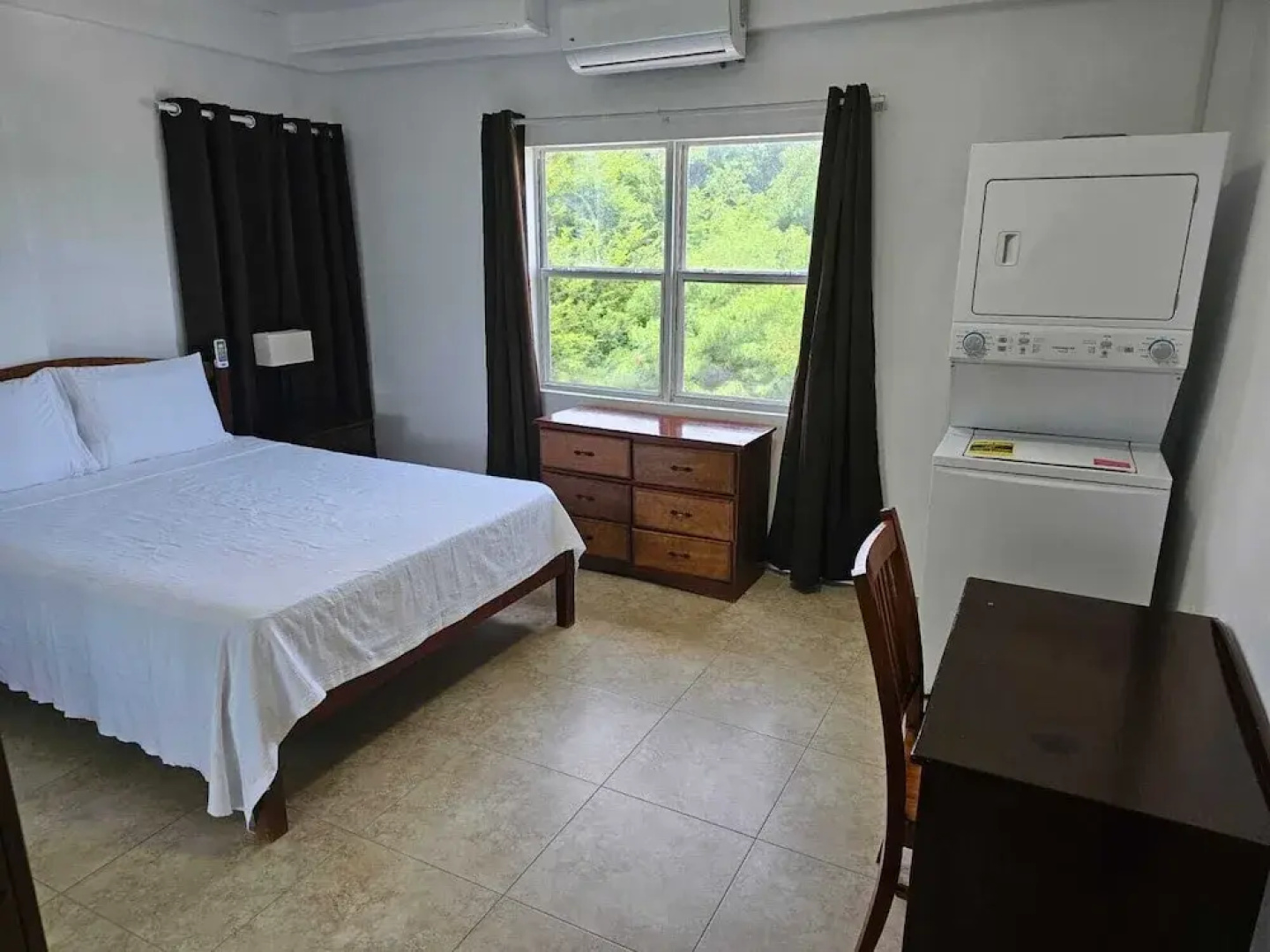 Aurela Residences